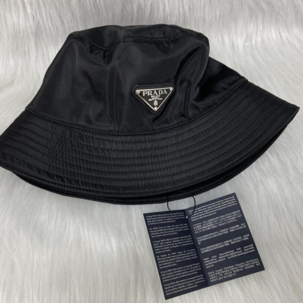 Adjustable summer hat